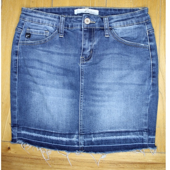 KanCan Frayed Raw Hems Mini Jean Denim Skirt 3 25 Preowned - Picture 3 of 9